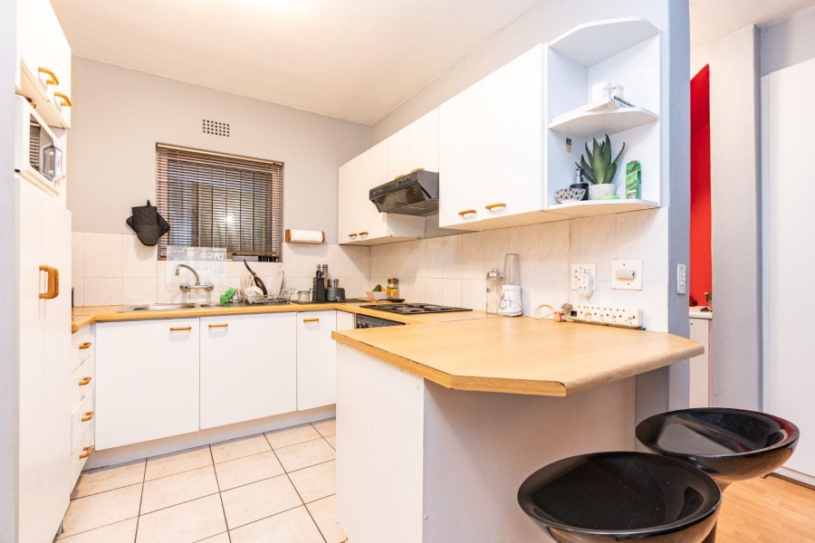 To Let 1 Bedroom Property for Rent in Kenilworth Western Cape